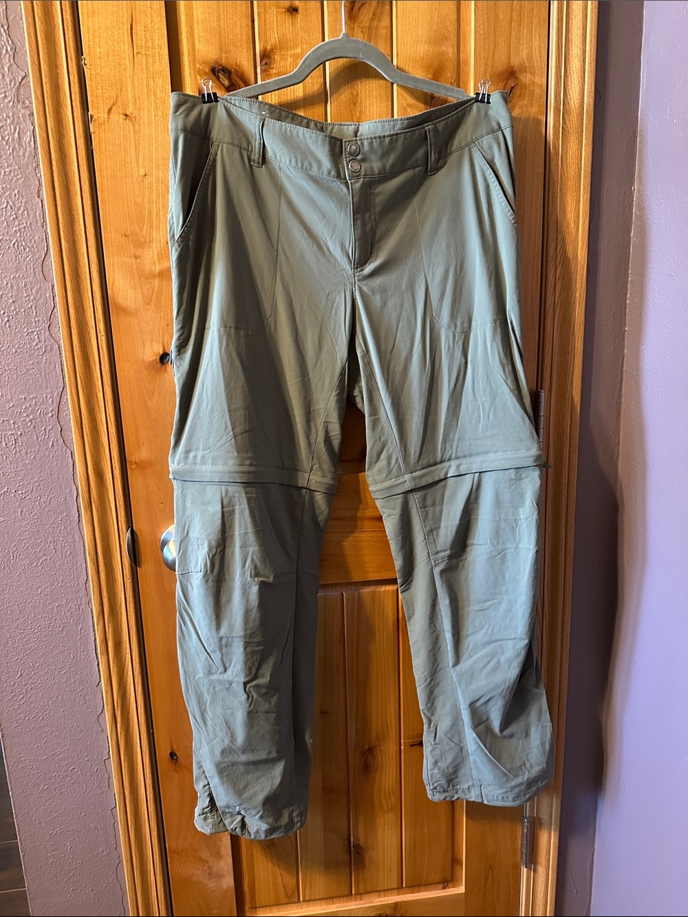Columbia Light Olive Convertible Straight-Leg Pants